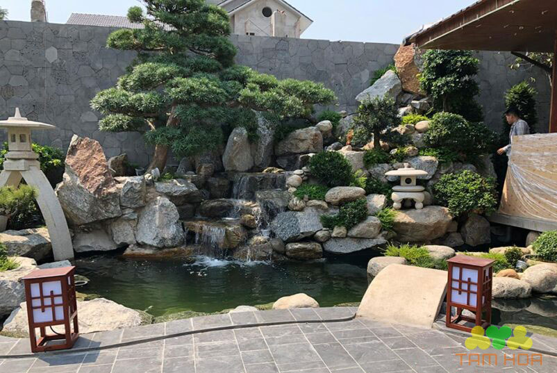 Hòn non bộ đơn giản trang trí cảnh quan