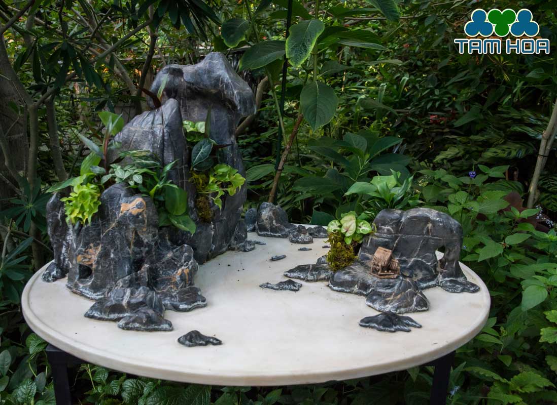 Hòn non bộ mini làm bằng đá