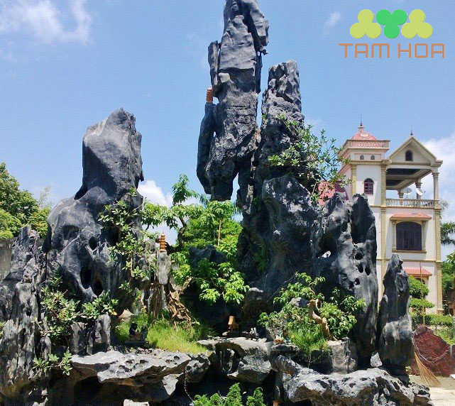 Hòn non bộ ngoài trời trưng bày
