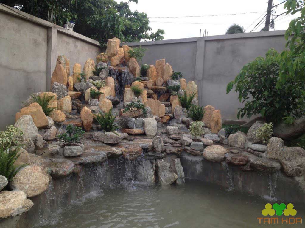 Hòn non bộ thác nước giá ổn