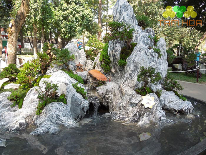 Hòn non bộ thác nước đá kem